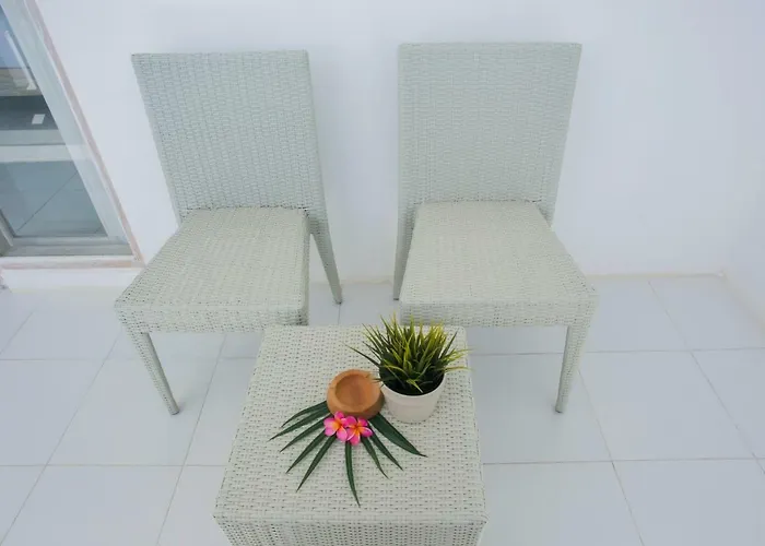 The Waterfront House Hotel 3*