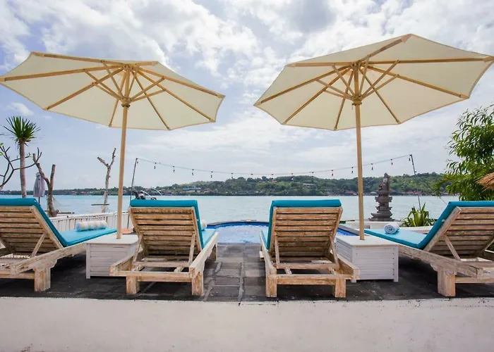 The Waterfront House Hotel Nusa Lembongan