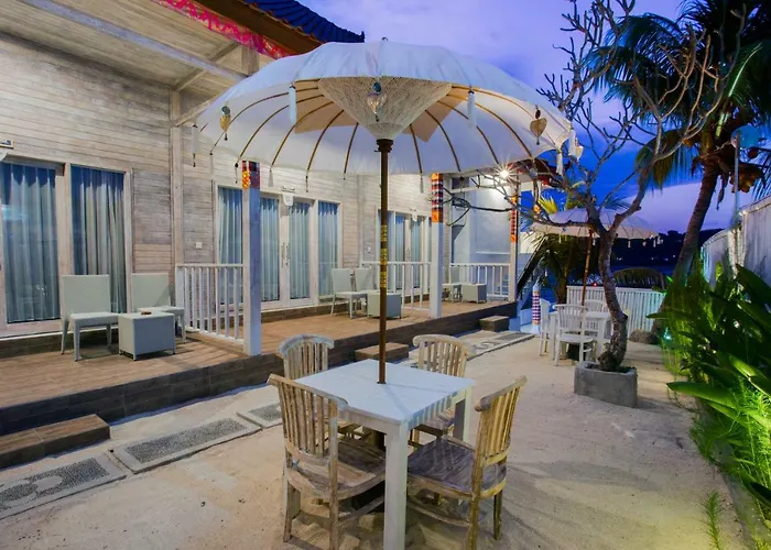 The Waterfront House 3*